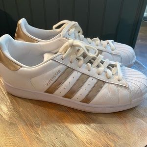 Adidas Women's Superstar Rose Gold tennis shoes. Size 10.